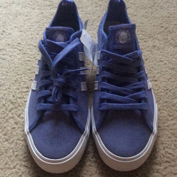 adidas nora matchcourt